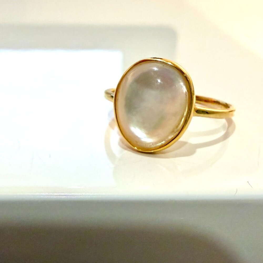 Linjer Gold Vermeil Mother of Pearl Oval Ring - Picture 9 of 11